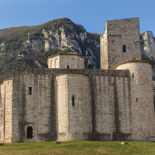 Abbazia di San Vittore delle Chiuse